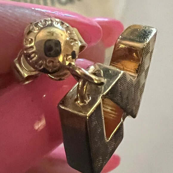 Louis Vuitton Monogram single earring - Picture 4 of 10